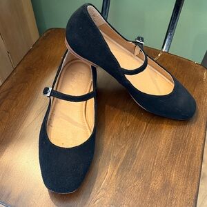Crown Vintage Black Flats